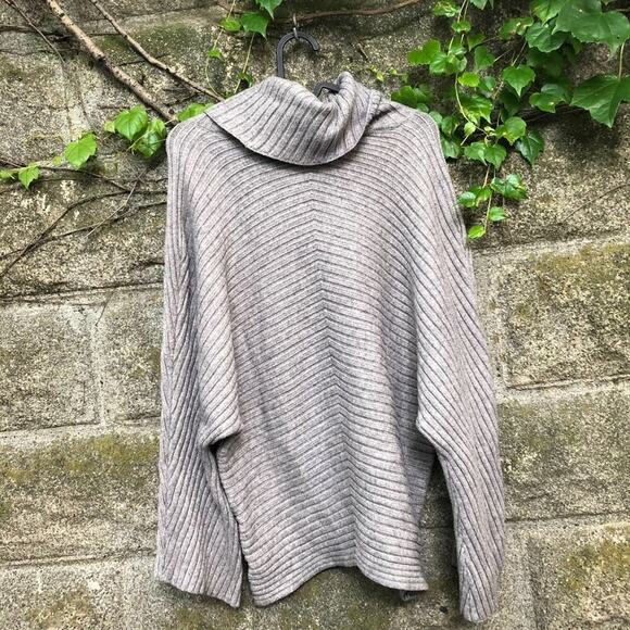 Slate and Willow Rib Knit Dolman Turtleneck Large - Picture 3 of 8